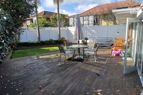 Photo of property in 23 Glenmore Road, Sunnyhills, Auckland, 2010