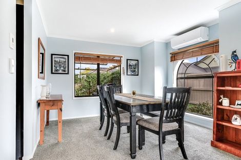 Photo of property in 10 Wakefield Place, Rototuna North, Hamilton, 3210