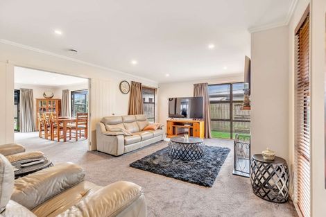 Photo of property in 15 Trump Place, Kelvin Grove, Palmerston North, 4414