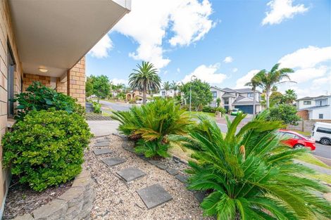Photo of property in 76 San Valentino Drive, Henderson, Auckland, 0612