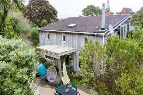 Photo of property in 11b Frimley Terrace, Waikanae Beach, Waikanae, 5036