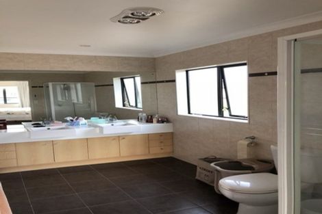 Photo of property in 41 Laurel Oak Drive, Schnapper Rock, Auckland, 0632