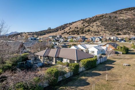 Photo of property in 48 Rob Roy Lane, Wanaka, 9305