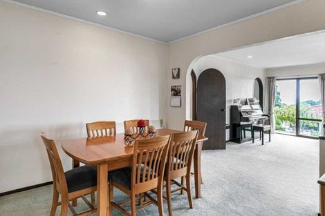 Photo of property in 3/2 Beach Road, Castor Bay, Auckland, 0620