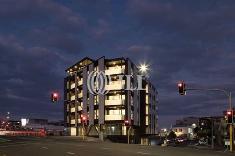 Photo of property in 86f Kervil Avenue, Te Atatu Peninsula, Auckland, 0610