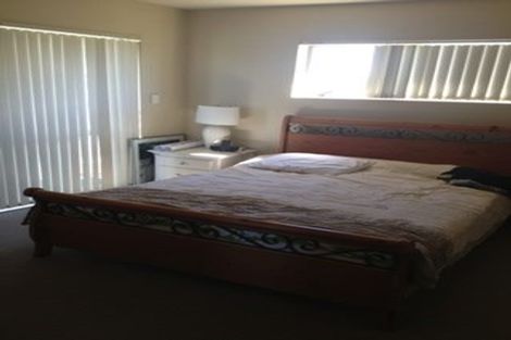 Photo of property in 13 Bordeaux Parade, Te Atatu South, Auckland, 0610