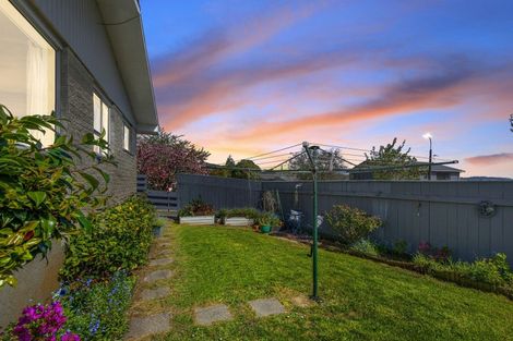 Photo of property in 24a Roband Crescent, Brown Owl, Upper Hutt, 5018