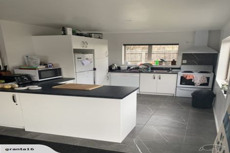 Photo of property in 10 Homer Place, Upper Riccarton, Christchurch, 8041