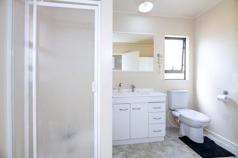 Photo of property in 12 Greville Road, Pinehill, Auckland, 0632