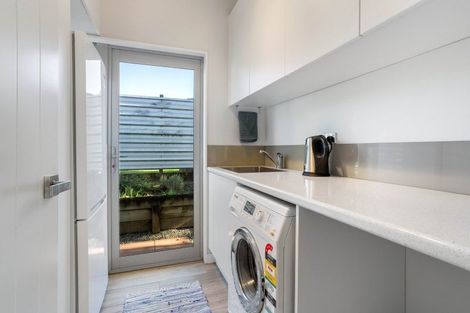 Photo of property in 517b Ocean Road, Whangamata, 3620
