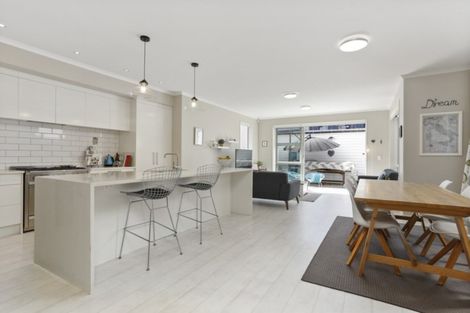 Photo of property in 2 Kotuku Lane, Hobsonville, Auckland, 0616