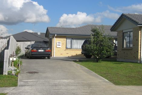 Photo of property in 5 Belcoo Crescent, East Tamaki, Auckland, 2013