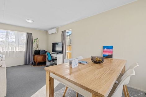 Photo of property in 4 Roslyn Road, Levin, 5510