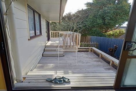 Photo of property in 137 Bradbury Road, Botany Downs, Auckland, 2010