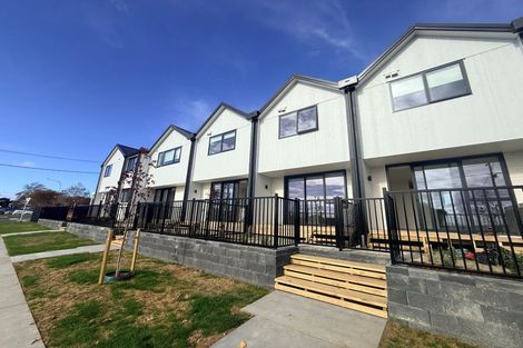 Photo of property in 4/19 Knights Road, Rothesay Bay, Auckland, 0630