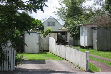 Photo of property in 2/13 Orchard Street, Avondale, Auckland, 1026