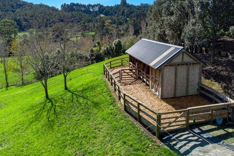 Photo of property in 388 Pine Valley Road, Dairy Flat, Silverdale, 0992