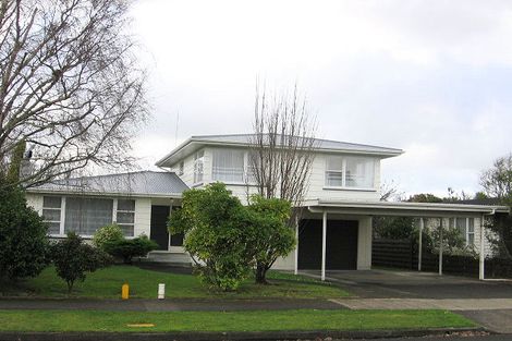 Photo of property in 37 Churchill Avenue, Hokowhitu, Palmerston North, 4410