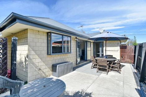 Photo of property in 26c Sawyers Arms Road, Northcote, Christchurch, 8052