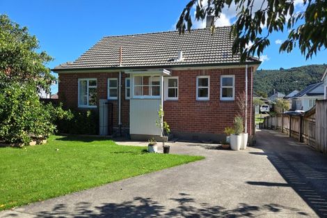Photo of property in 4 Poole Street, Taita, Lower Hutt, 5011