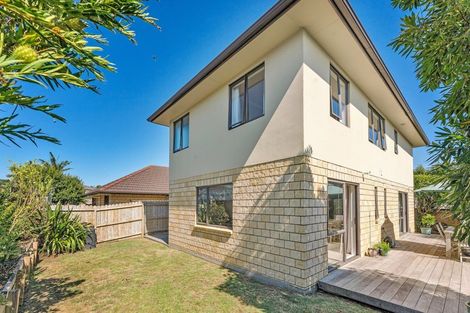 Photo of property in 18 Raphoe Road, Flat Bush, Auckland, 2019