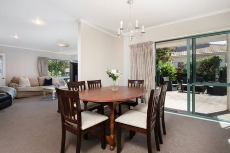 Photo of property in 5 Edgecumbe Way, Tauranga, 3110