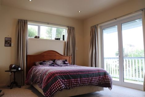 Photo of property in 80 Marine Parade, Bluff, 9814