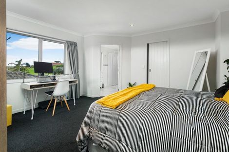 Photo of property in 12 Haden Place, Omokoroa, 3114