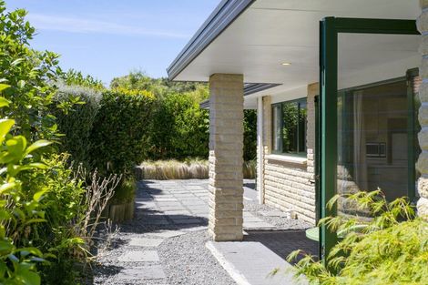 Photo of property in 30 Fairview Terrace, Waipahihi, Taupo, 3330