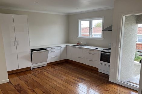 Photo of property in 1/30a Old Lake Road, Narrow Neck, Auckland, 0624