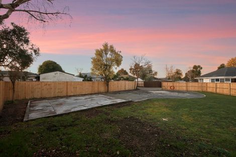 Photo of property in 13 Whitby Street, Burnside, Christchurch, 8053