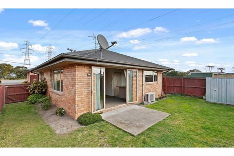 Photo of property in 2/318 Waterloo Road, Islington, Christchurch, 8042
