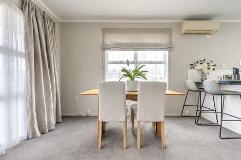 Photo of property in 73 Bremworth Avenue, Dinsdale, Hamilton, 3204