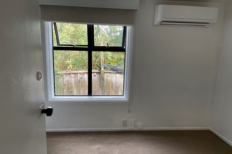 Photo of property in 21 Brandon Road, Glen Eden, Auckland, 0602