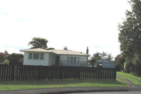 Photo of property in 8 Gane Lane, Te Atatu Peninsula, Auckland, 0610