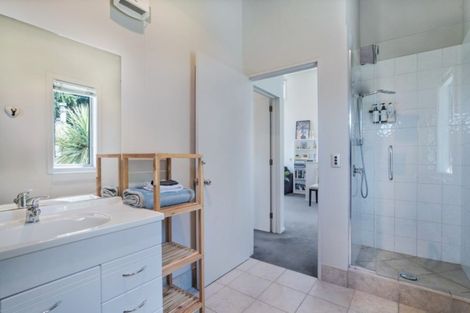 Photo of property in 9 Trevathan Lane, Wanaka, 9305