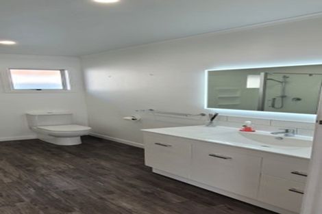 Photo of property in 76b Eliot Street, New Plymouth, 4310