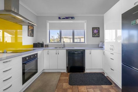 Photo of property in 220 Mcquarrie Street, Kingswell, Invercargill, 9812