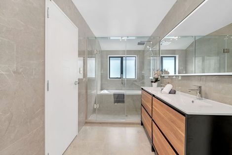 Photo of property in 22 Korowhiti Road, Clarks Beach, 2122