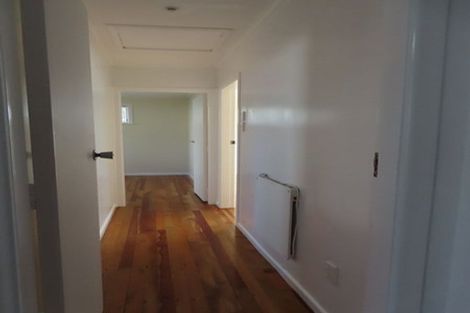 Photo of property in 60 Beazley Avenue, Paparangi, Wellington, 6037