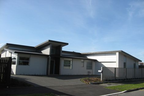Photo of property in 5a Dovedale Avenue, Ilam, Christchurch, 8041