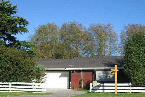 Photo of property in 86b Mazengarb Road, Paraparaumu Beach, Paraparaumu, 5032