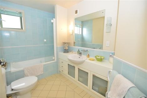 Photo of property in 76 Harbour Village Drive, Gulf Harbour, Whangaparaoa, 0930