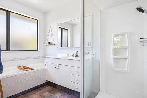 Photo of property in 68 Bella Rosa Drive, Hei Hei, Christchurch, 8042