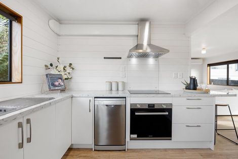 Photo of property in 14 Kiwi Avenue, Forest Lake, Hamilton, 3200