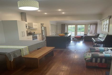 Photo of property in 25 Queen Street, Mount Victoria, Wellington, 6011