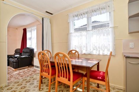 Photo of property in 92 Holland Road, Fairfield, Hamilton, 3214