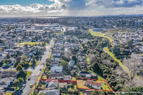 Photo of property in 46 Chislehurst Street, Henderson, Auckland, 0612