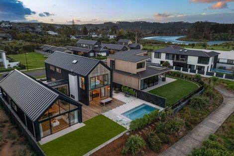 Photo of property in 88 Riverhead Point Drive, Riverhead, 0820