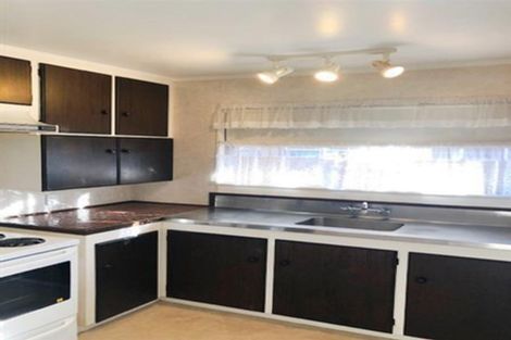 Photo of property in 2/1 Landscape Road, Papatoetoe, Auckland, 2025